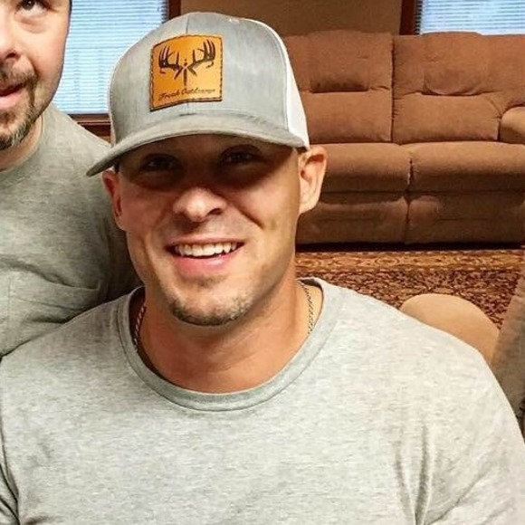 Meet your Posher, Travis - Picture 1 of 1